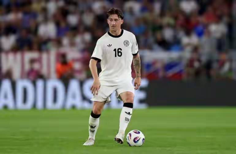 16岁新援+青训冷遇！穆帅拒曼联？这转费会操作太迷了！